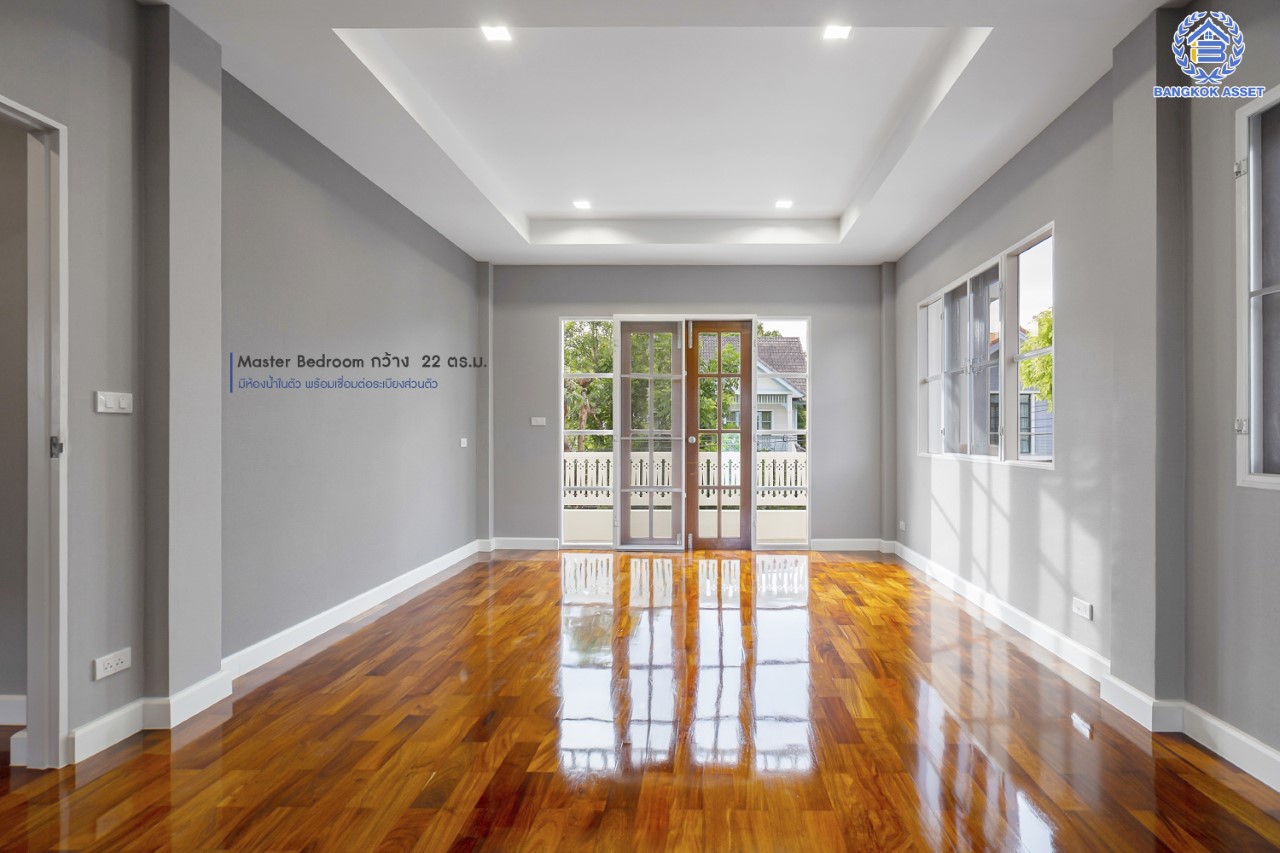 คฤหาสน์มือสองตกแต่งใหม่ ม.ลัดดารมย์ เพชรเกษม69  ตกแต่งหรูหราดีไซน์สุด Classic เนื้อที่ 103.2 ตร.ว. ฟังก์ชันจัดเต็ม 4 ห้องนอน 4 ห้องน้ำ จอดรถได้ถึง 4 คัน พร้อมพื้นที่สนามหญ้าด้านข้างกว้างกว่า 200 ตร.ม. บนทำเลศักยภาพ เชื่อมต่อหลายเส้นทาง ใกล้เดอะมอลล์บางแค จุดขึ้นทางด่วน "เพชรเกษม" และรถไฟฟ้าสายสีน้ำเงิน "สถานีหลักสอง"...